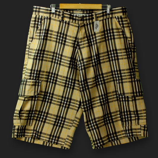 Beyond The Limit Cargo Shorts (Size-W40)