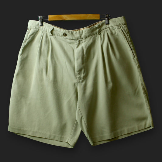 Tommy Bahama Shorts (Size-40)