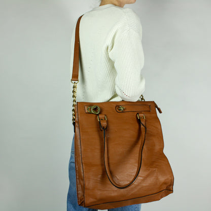 Invito Big Shoulder Bag