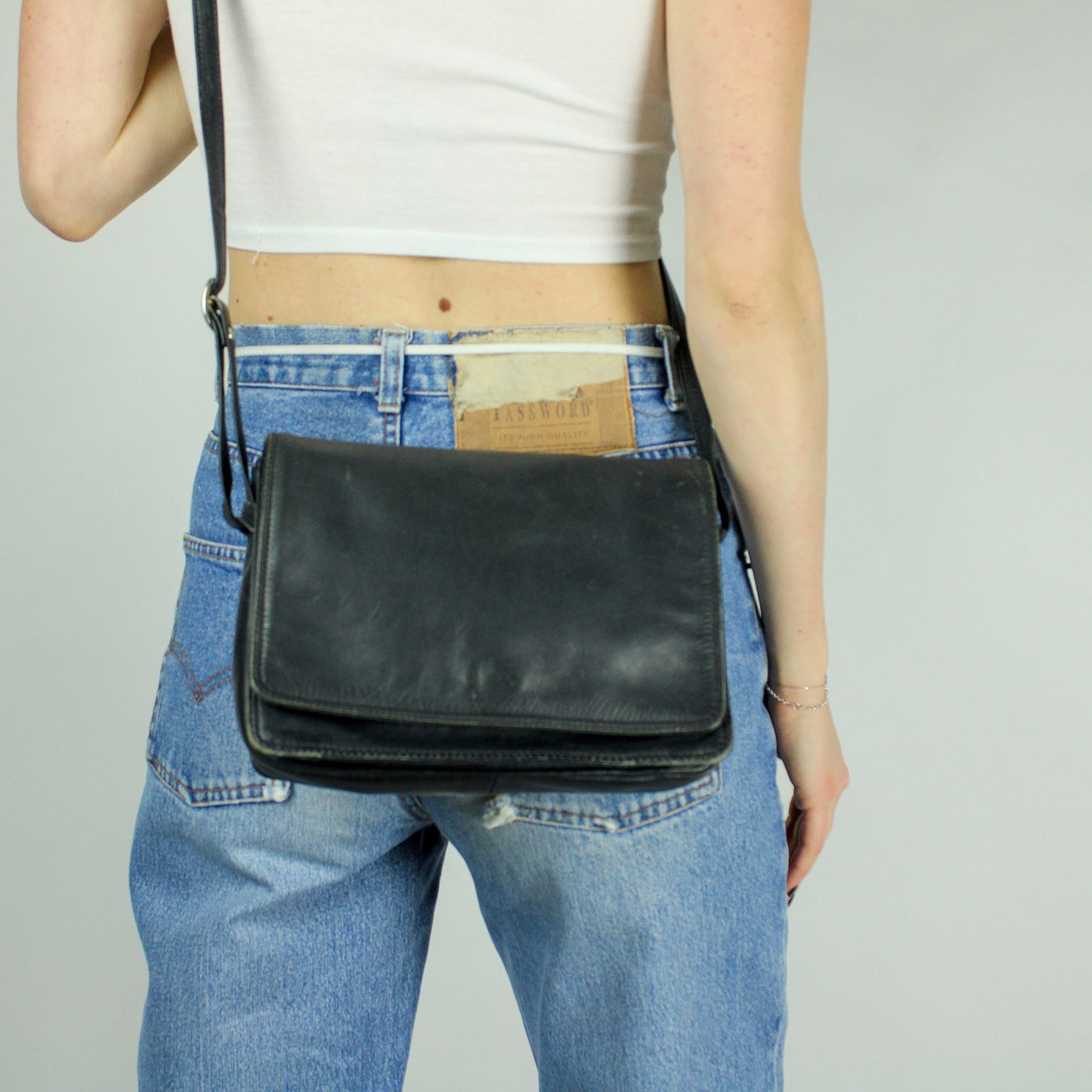 La Moda Leather Shoulder Bag