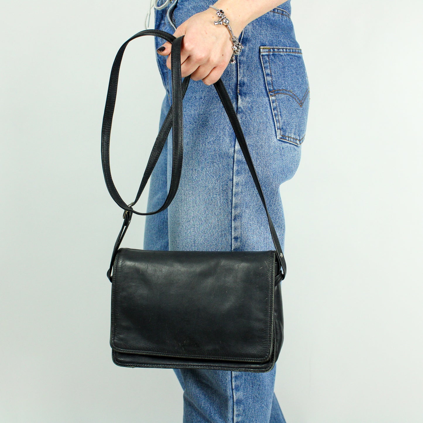 La Moda Leather Shoulder Bag