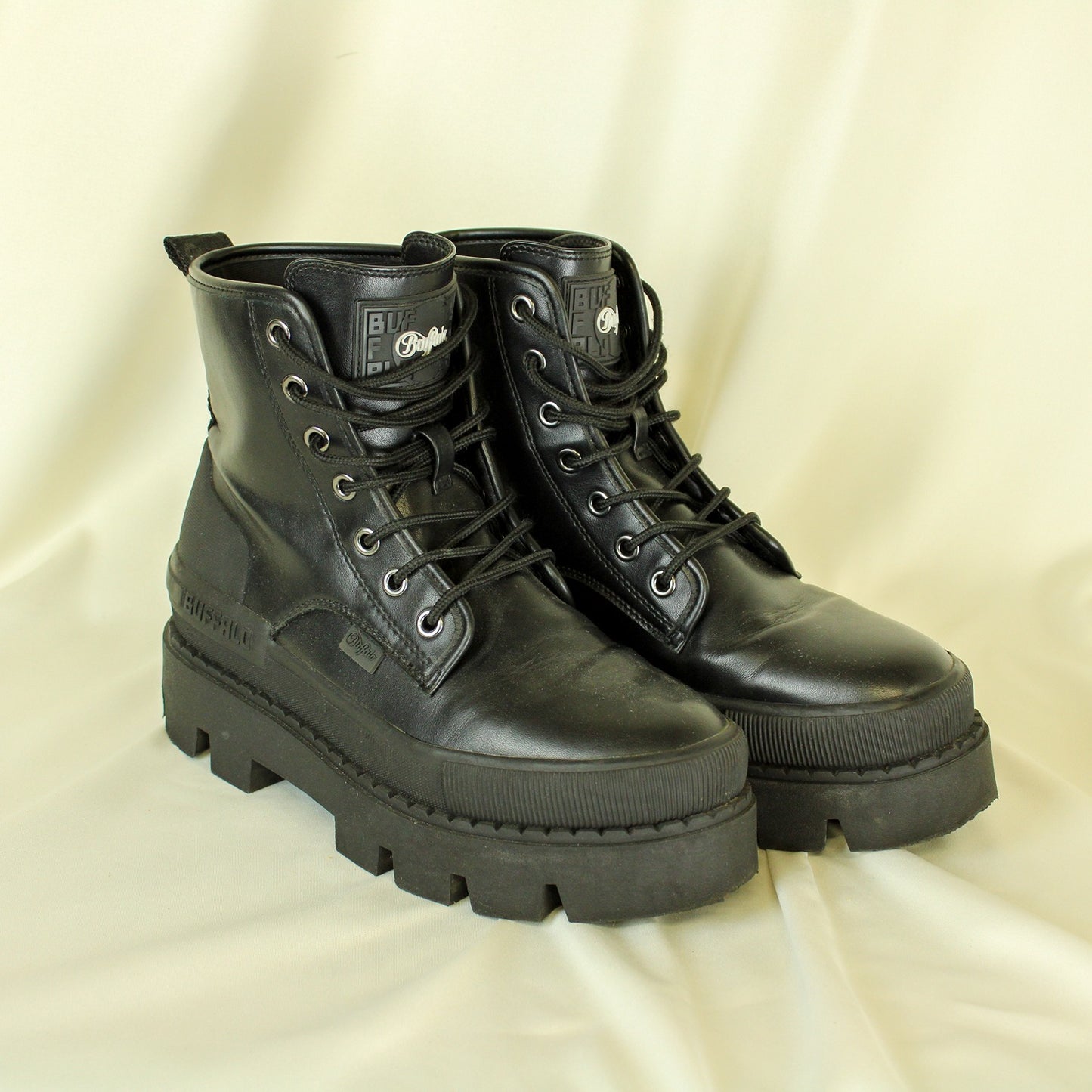 Buffalo Reven Laceup Hi Bakancs (Size-40)